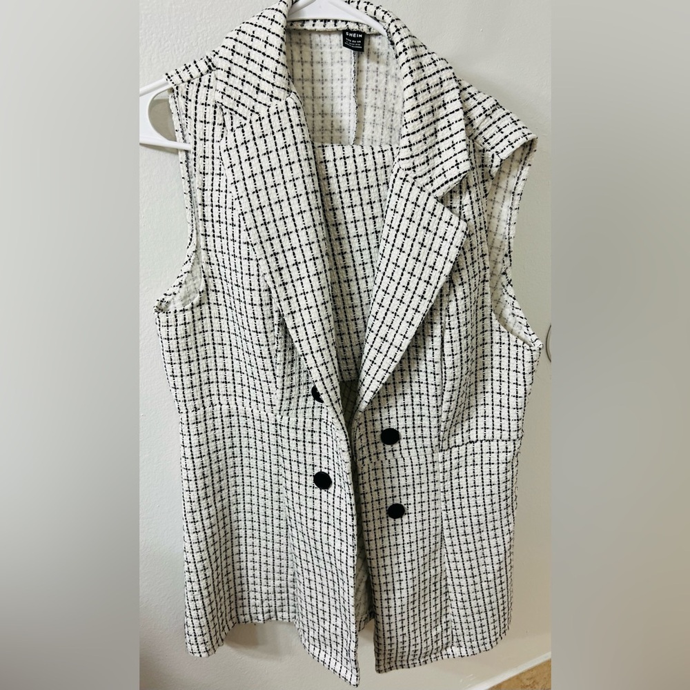 Sleeveless Tweed Checked Vest Blazer and skirt in Cream & Black